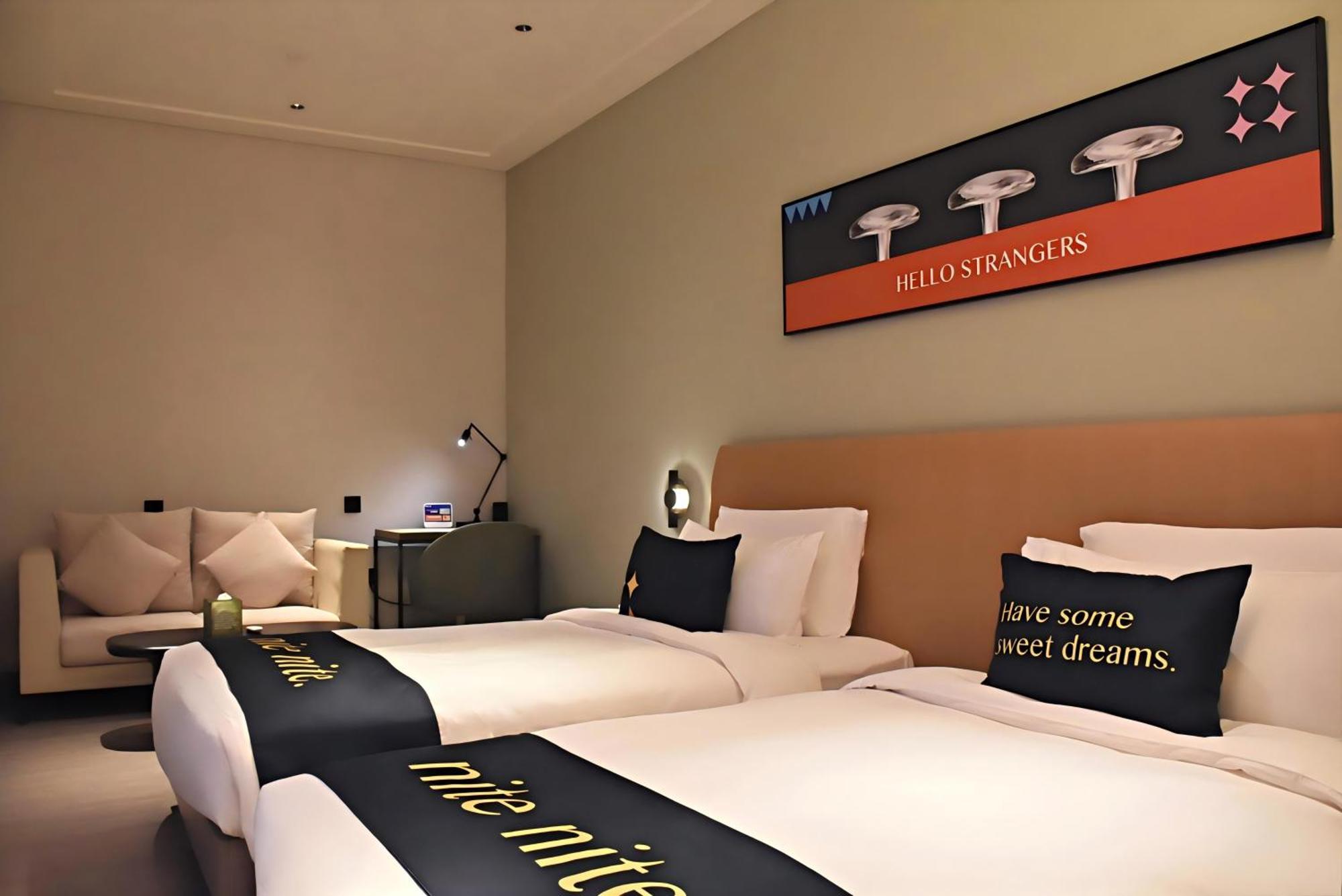 The Mustel Hotel Chongqing Hongyadong Zewnętrze zdjęcie