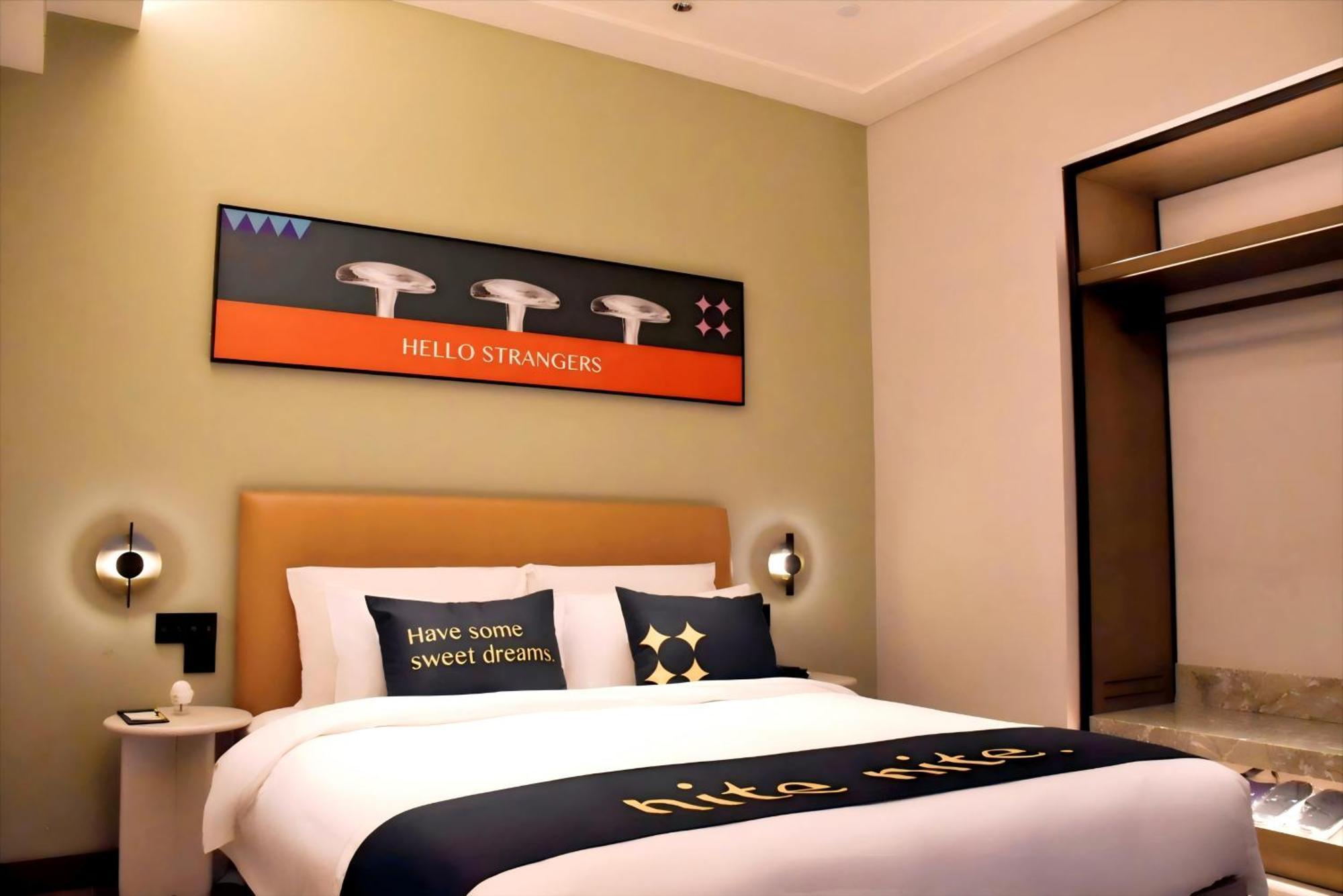 The Mustel Hotel Chongqing Hongyadong Zewnętrze zdjęcie